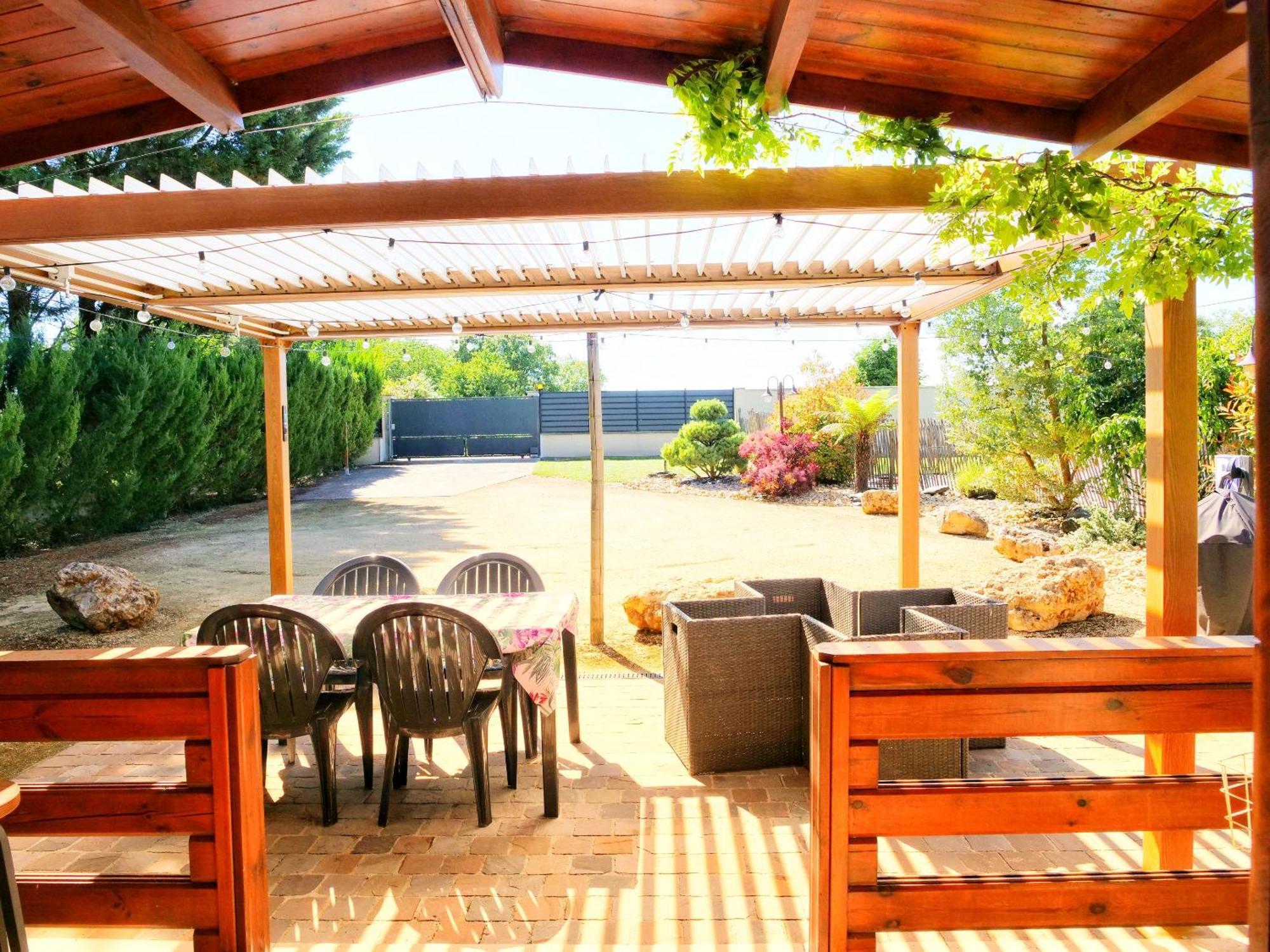 Cottage Avec Piscine Au Coeur Du Saumur Champigny Souzay-Champigny المظهر الخارجي الصورة